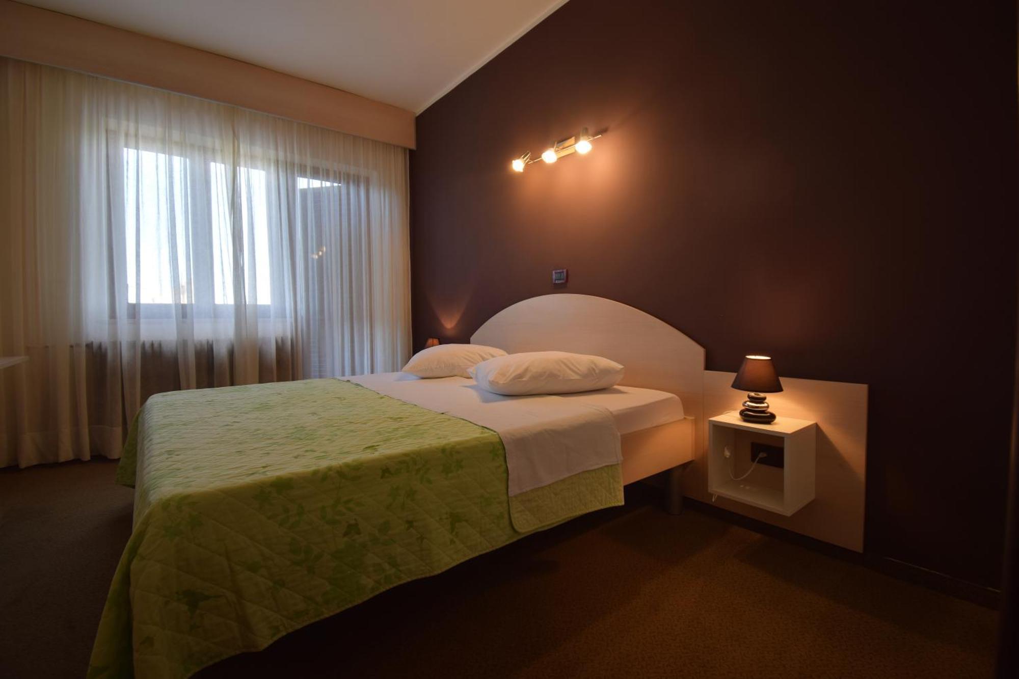 Hotel Zephyr - Plovanija Buje Ngoại thất bức ảnh
